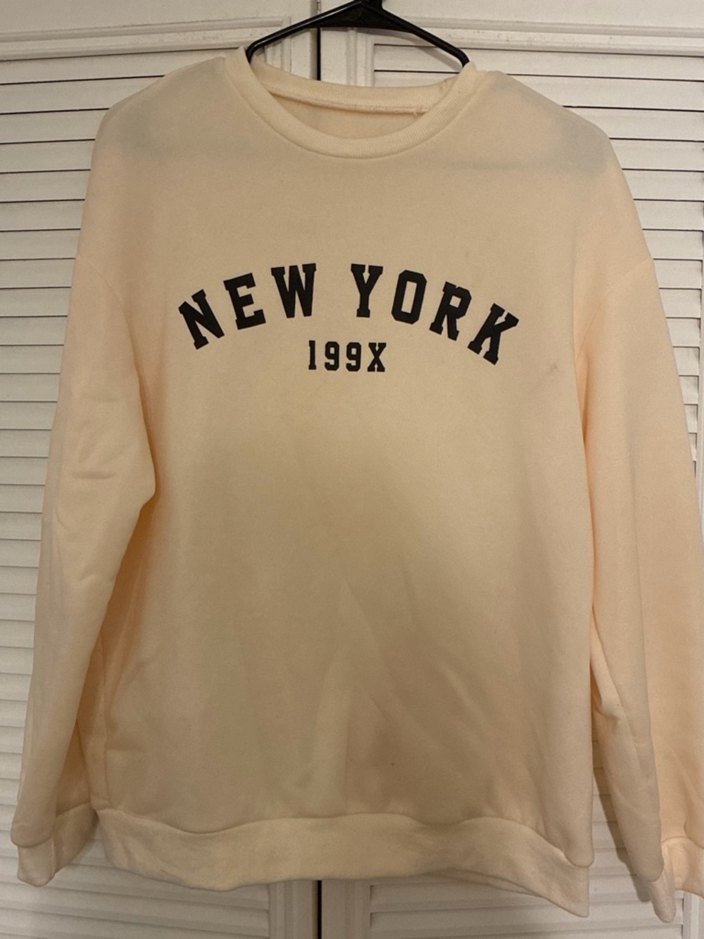 SHEIN Cream 'New York 199X' Graphic Crewneck Sweatshirt